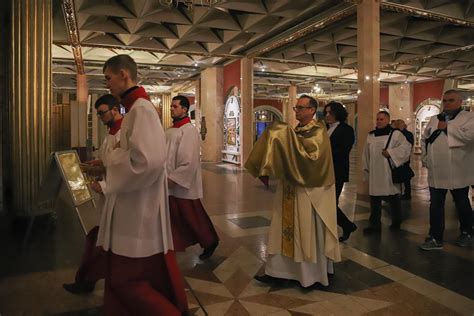 Wielki Czwartek Liturgia Wieczerzy Pa Skiej Sanktuarium W Licheniu