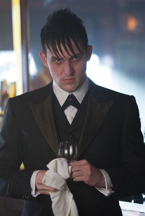 Gotham 1x04 Oswald Cobblepot Penguin Gotham Season 1 Penguin