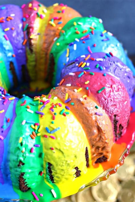 HOW TO MAKE A RAINBOW CAKE - Mama Loves Food