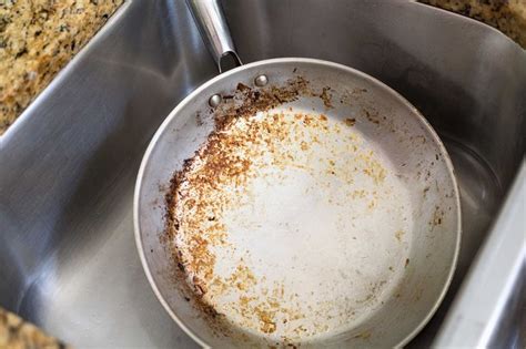 How To Clean Burnt Oil From A Stainless Steel Pan Stainless Steel