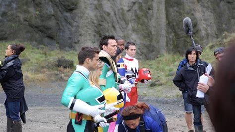 Power Rangers Super Megaforce Legendary Battle (BTS Pictures) - Morphin ...