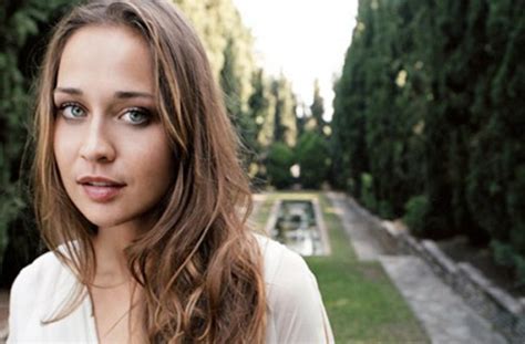 Fiona Apple Hot Knife