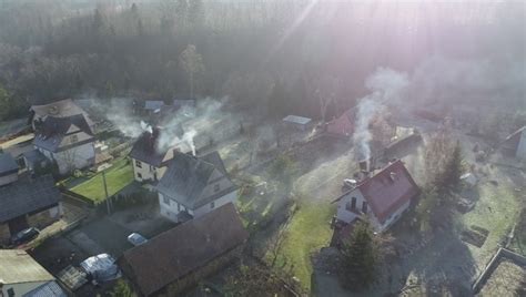 Małopolskie Coraz gorsza jakość powietrza Normy smogowe przekroczone