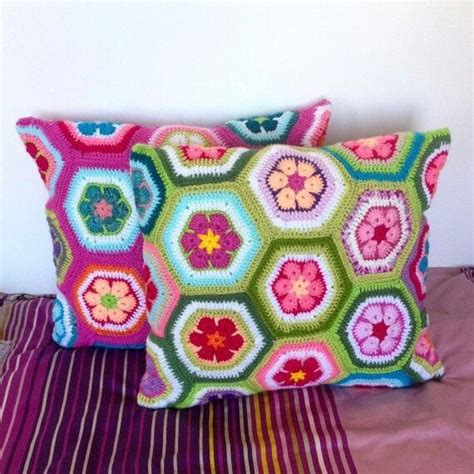 Extremely Unique Free Crochet Patterns Crochet Cushion Covers Design