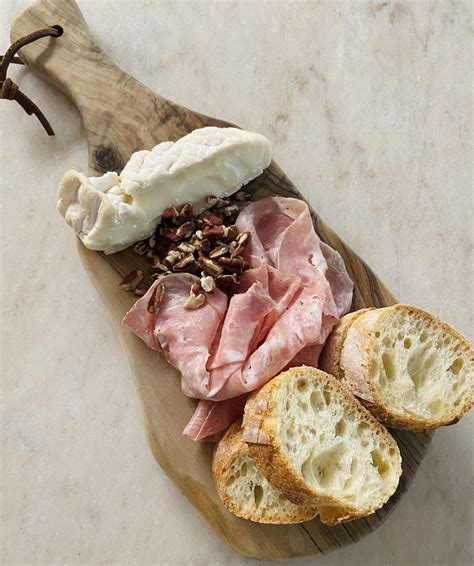 Sunday charcuterie: fromage d’affinois florette, salame rosa, pecans ...