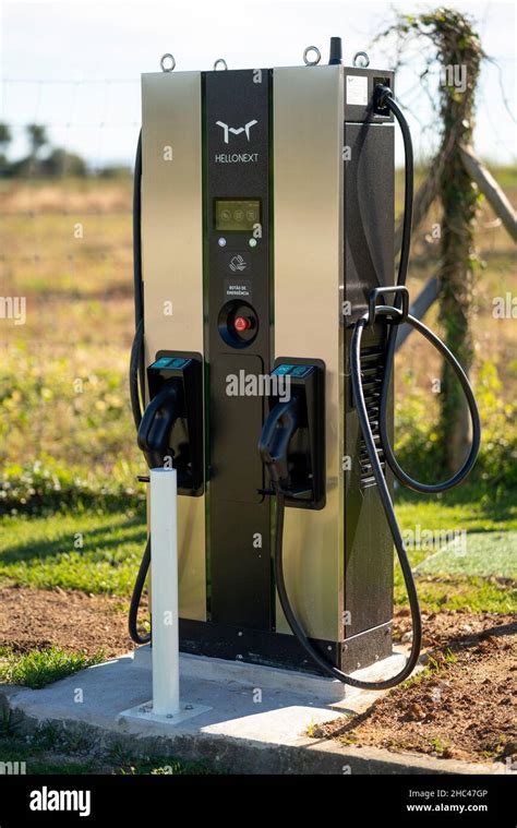 Stazione Di Ricarica Rapida Per Auto Elettriche Uk Immagini E