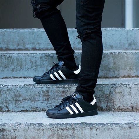 Total 97 Imagen Adidas Superstar Negras Outfit Hombre Abzlocalmx