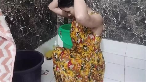 Muslim Girl Ko College Ke Bathroom Me Mms Bna Liya Porn Ed Xhamster