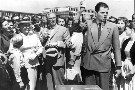 Bild von Rosen für den Staatsanwalt - Bild 12 auf 19 - FILMSTARTS.de