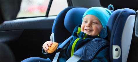 Nova Lei da Cadeirinha saiba como devem ser transportados bebês e