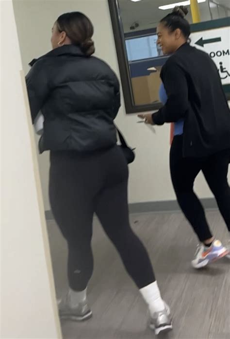 Fine Ass Asian Chick In Alo Leggings Spandex Leggings Yoga Pants Forum