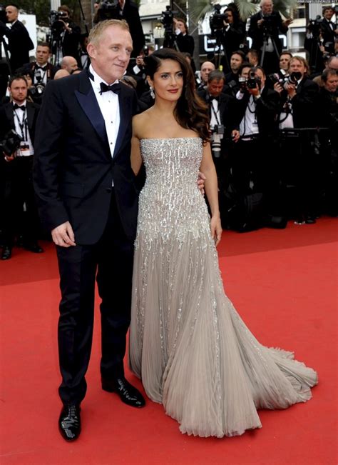 Salma Hayek Cannes Film Festival Babe Posing Hot Red Carpet High Nude Celebrities Mobile