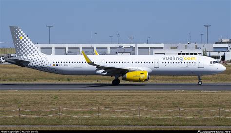 EC MMH Vueling Airbus A321 231 WL Photo By Martin Bernict ID 1423280