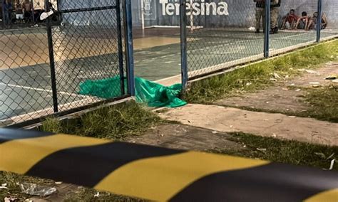 Jovem é perseguido e morto a tiros em quadra de esportes no Piauí