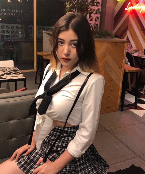 Dàn hot girl thế hệ mới sở hữu combo mặt xinh ngực khủng giành trọn spotlight từ thế hệ F