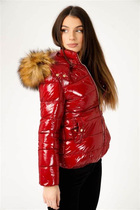 Wet Look Padded Jacket with Faux Fur Hood in Shiny Red ダウン