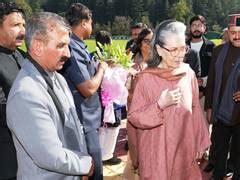 himachal cm sukhu welcomes sonia gandhi  shimla   virbhadra