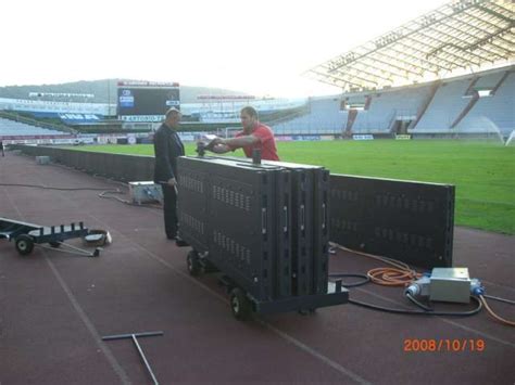 Pantallas Led De Perímetro De Estadio De Fútbol En Guayas Tv Audio Y