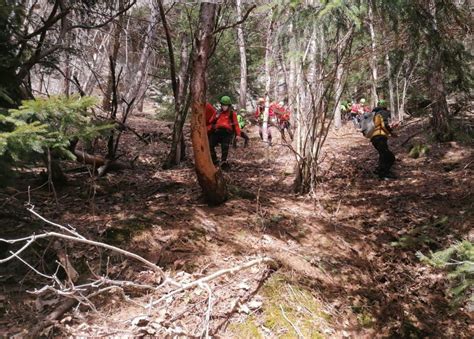 Scivola E Precipita Nel Dirupo Giardiniere Muore In Montagna