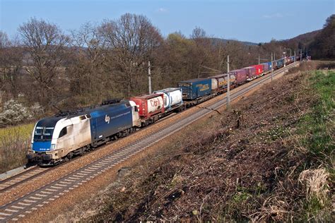 ES 64 U2 066 Der Wiener Lokalbahnen Ist Am 28 03 2014 Kurz Nach Unter