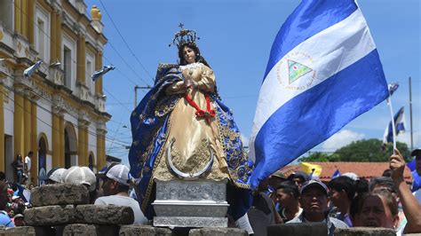 Nicaragua S Ortega Banishes Leading Catholic Bishop