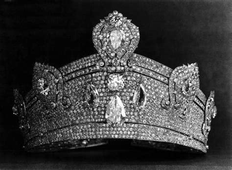 Le diadème Cartier de la comtesse de Granard Noblesse Royautés