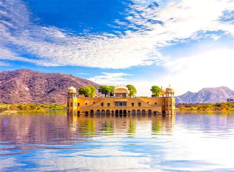 Jaipur Nights Days Couple Tour Package With Udaipur Myholidays