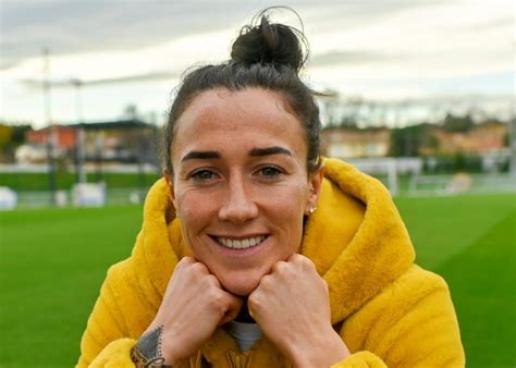 Lionesses Lucy Bronze Wins Bbc Womens Footballer Of The Year Shekicks