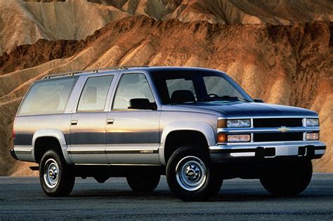 1992 99 Chevrolet Suburban Consumer Guide Auto