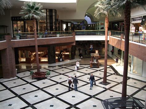 Glendale Galleria Mall We Love American Malls This Unrema Flickr