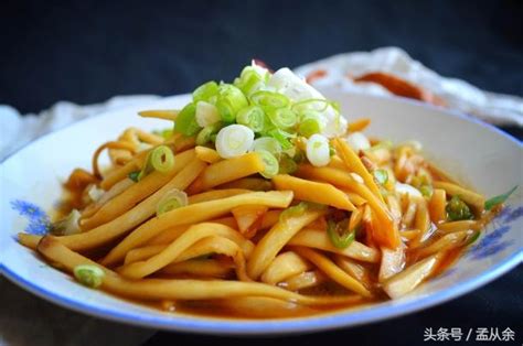 一道簡單好吃有肉感的家常菜：醬汁杏鮑菇，有沒有像炒魷魚？ 每日頭條