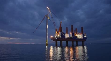 Taranto La Prima Turbina Del Parco Eolico Marino Noi Notizie