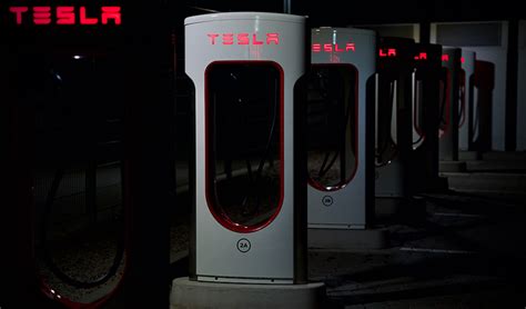 Tesla S Universal V4 Supercharger Seamless Charging For All EVs