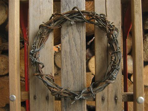 Barbed Wire Wreath Etsy Barbed Wire Wreath Barbed Wire Barbed