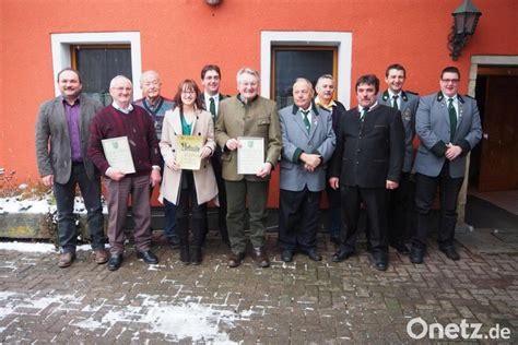 Sch Tzenverein Eslarn Ehrt Langj Hrige Mitglieder Turbulente