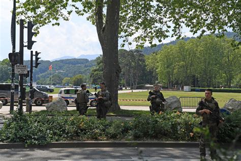 Haute Savoie Attaque Au Couteau Annecy Qui Sont Les Victimes