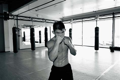 Download Song Yadong Mixed Martial Arts Training Wallpaper