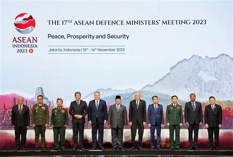 DND Participates In The 17th ASEAN Defense Ministers Meeting ADMM