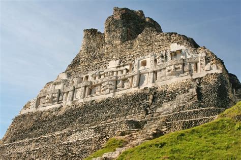 El Castillo, Xunantunich - Wandermelon