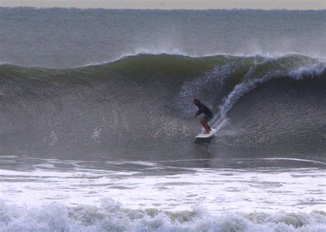 St Augustine Beach Pier Surf Photo by Jon Hartman | 8:32 am 8 Sep 2011