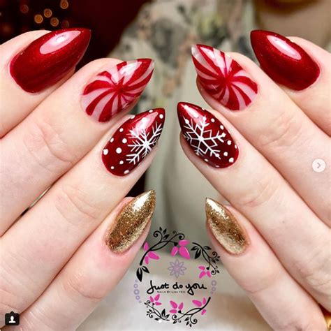 30 Festive And Easy Christmas Nail Art Designs You Must Try Juelzjohn