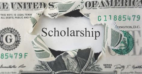 5 Best Scholarships for Black Women in 2022