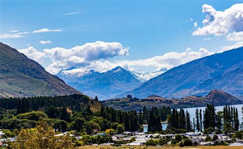 Lake Wanaka With Backdrop Of The Southern Alps In Wanaka Otago