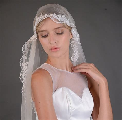 Bridal Soft Illusion Tulle Juliet Cap Veil Floral Lace Wedding Waltz