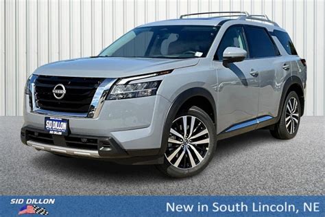 New Nissan Pathfinder Platinum Suv In N Sid Dillon