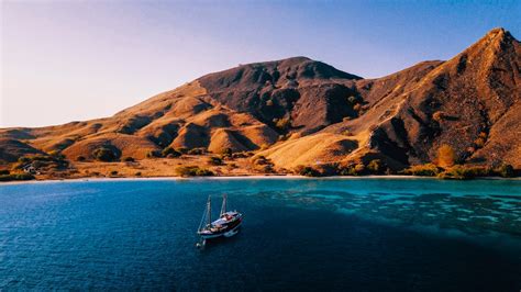 Sewa Kapal Labuan Bajo Murah Private Trip Komodo