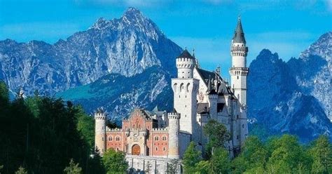 Neuschwanstein Castle Tour | The Local Experience