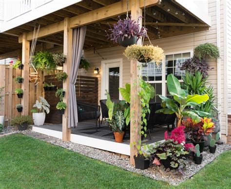 Small Townhouse Patio Ideas and My Gorgeous Tiny Backyard!