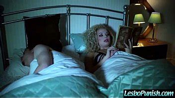 Duro Estilo Sexo Con Lesbos Usando Juguetes En Castigar Sexo Escena Clip XVIDEOS