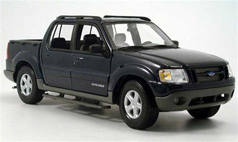 Ford Explorer Sport Trac blue Maisto diecast model car 1/18 - Buy/Sell ...